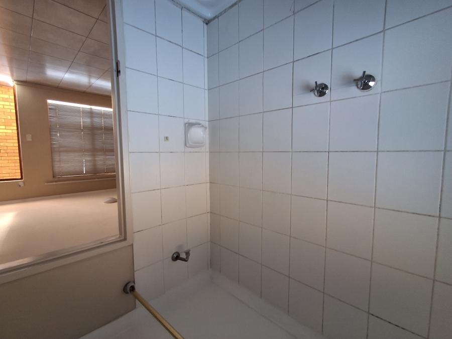 To Let 2 Bedroom Property for Rent in Ferndale Western Cape